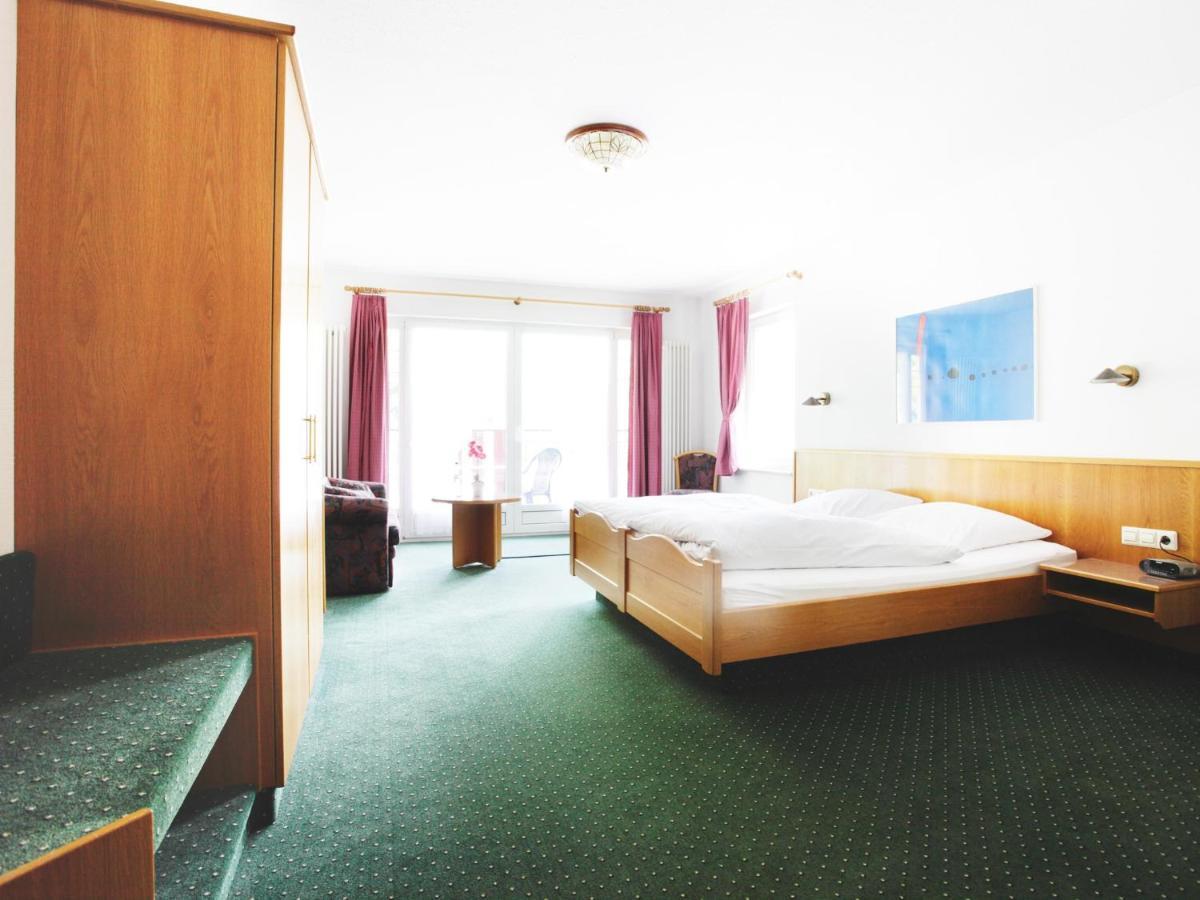 Hotel-Gasthof Neumuehle Kreenheinstetten Δωμάτιο φωτογραφία